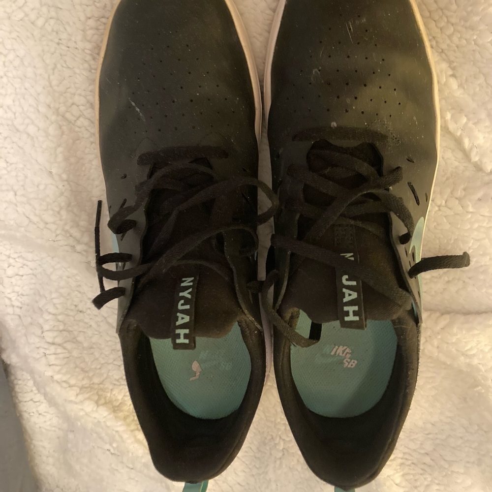 nyjah huston skate shoes